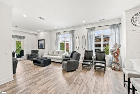98 E Mcbee Avenue Greenville SC 29601