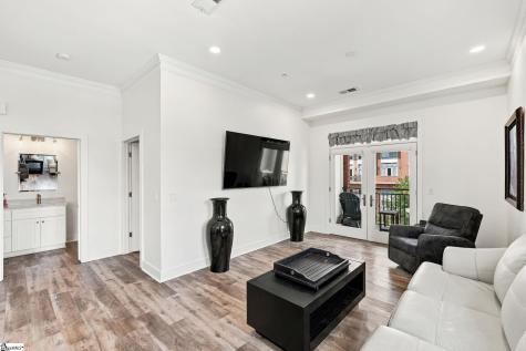 98 E Mcbee Avenue Greenville SC 29601
