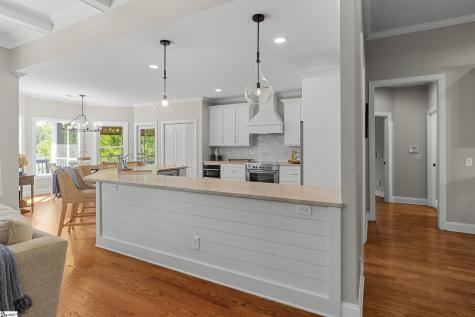166 S Oak Pointe Drive Seneca SC 29672