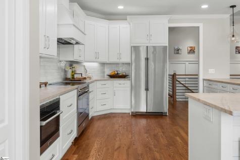 166 S Oak Pointe Drive Seneca SC 29672
