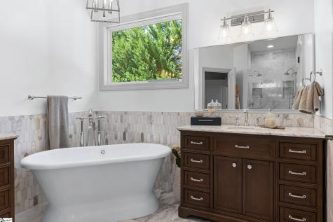 166 S Oak Pointe Drive Seneca SC 29672