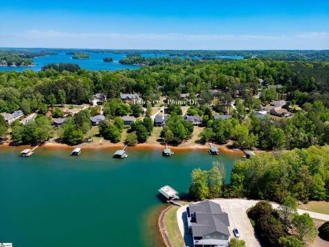166 S Oak Pointe Drive Seneca SC 29672
