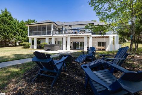 166 S Oak Pointe Drive Seneca SC 29672