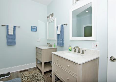 206 Petty Road Seneca SC 29672