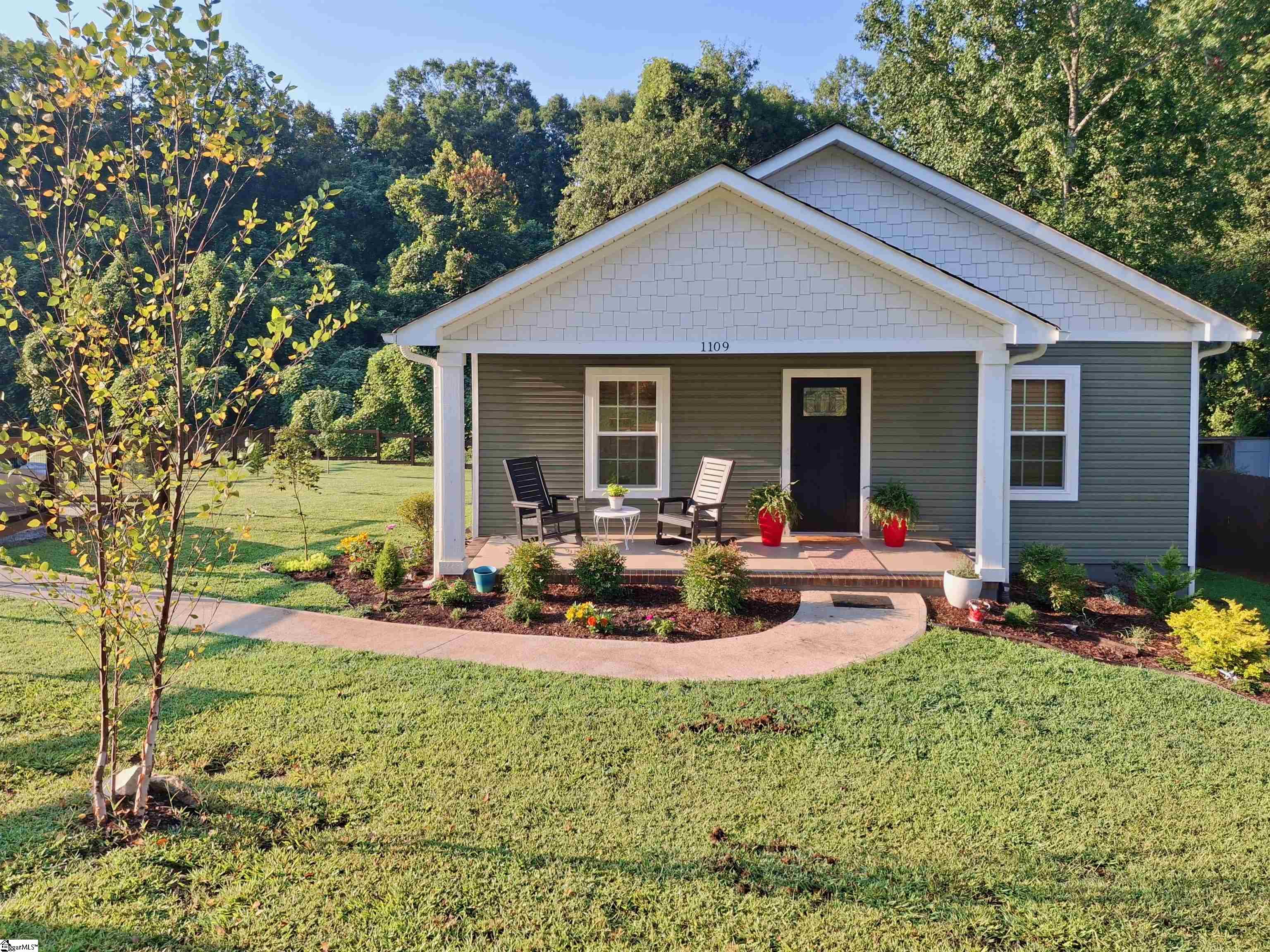 1109 Gordon St Extension Greenville SC 29611