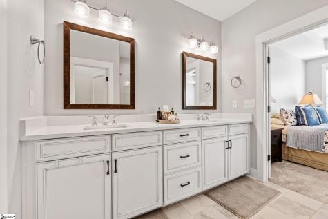 15 Whitner Street Greenville SC 29601