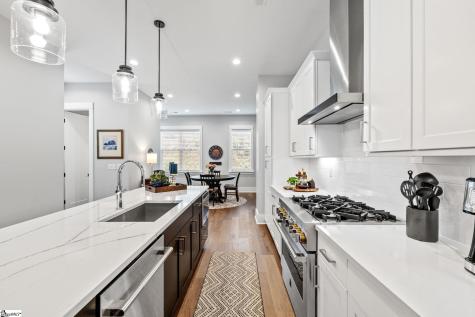 15 Whitner Street Greenville SC 29601