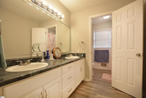 5 Notre Dame Drive Greenville SC 29617