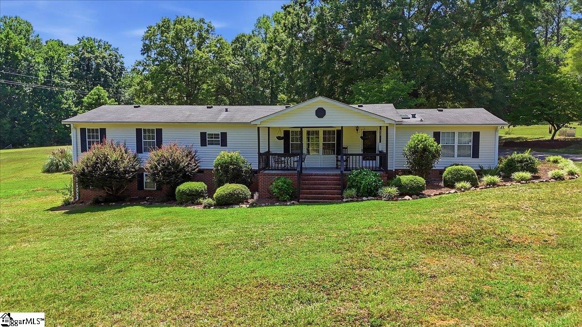 637 Ranch Road Laurens SC 29360