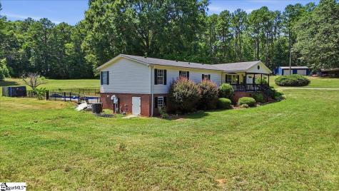637 Ranch Road Laurens SC 29360
