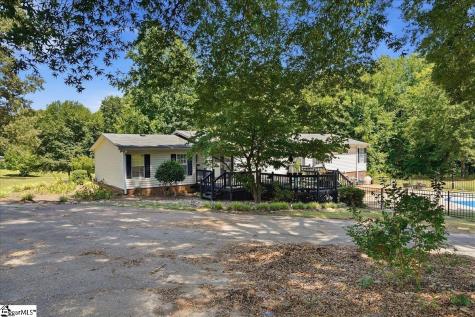 637 Ranch Road Laurens SC 29360