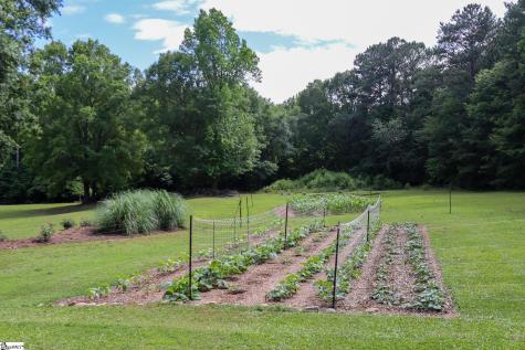 637 Ranch Road Laurens SC 29360
