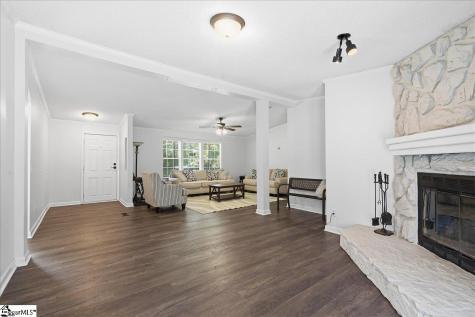 637 Ranch Road Laurens SC 29360