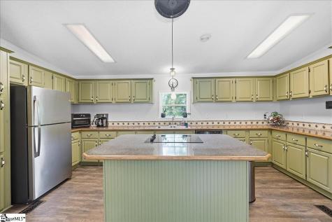 637 Ranch Road Laurens SC 29360