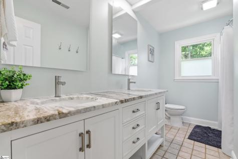 302 Pine Wood Drive Greenville SC 29607