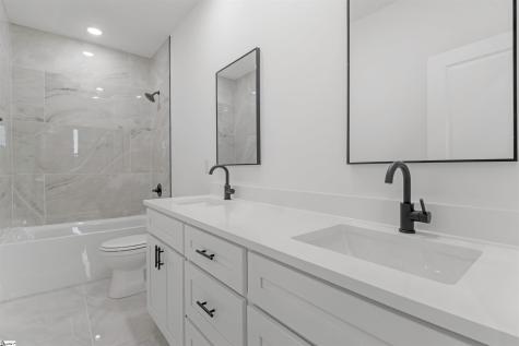 169 Lakeshore Drive Chesnee SC 29323