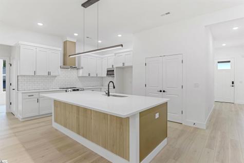 169 Lakeshore Drive Chesnee SC 29323