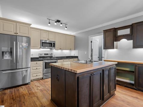 17 Crystal Avenue Greenville SC 29605