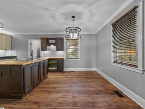 17 Crystal Avenue Greenville SC 29605