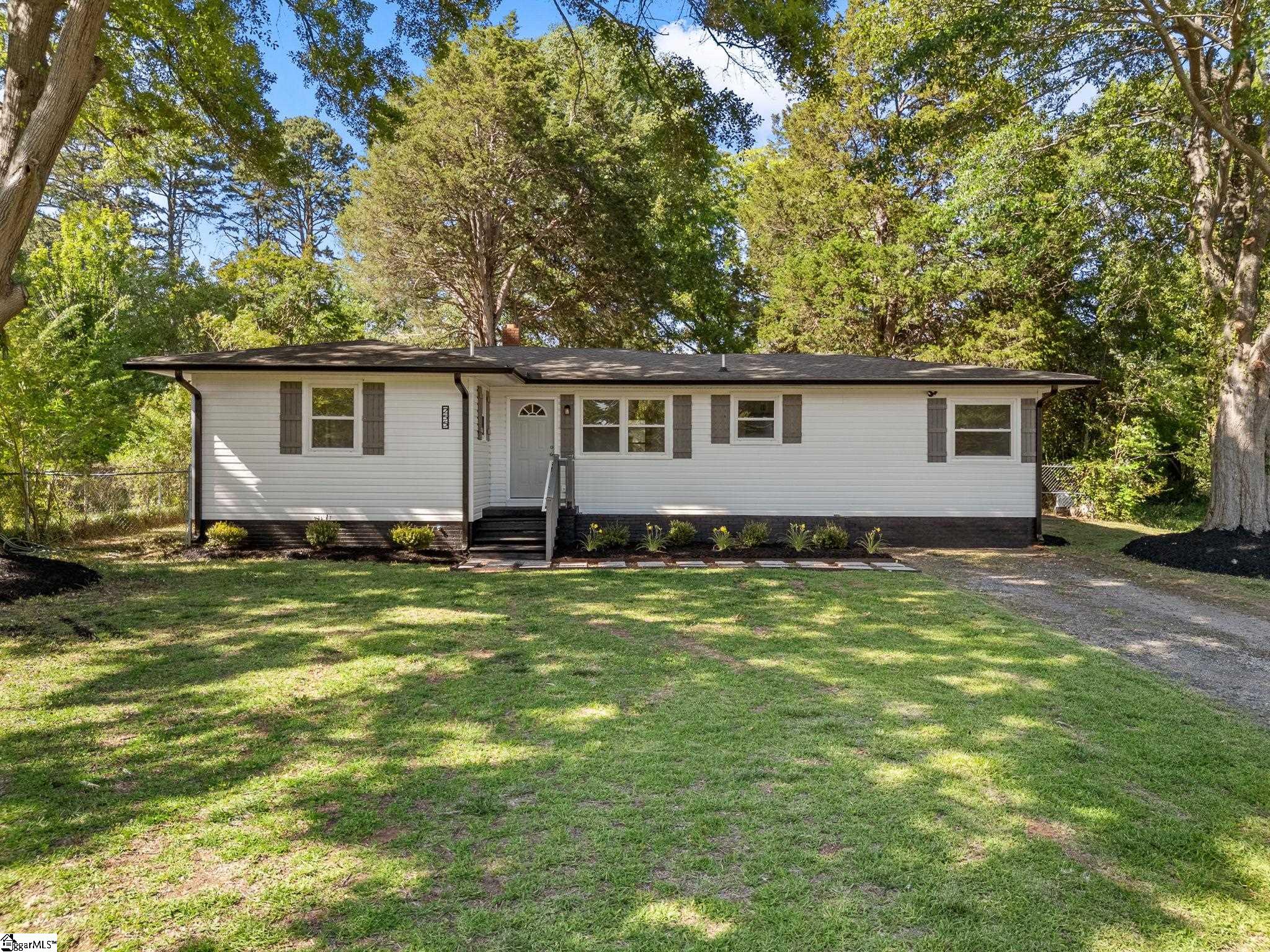 255 Hazelwood Avenue Spartanburg SC 29302