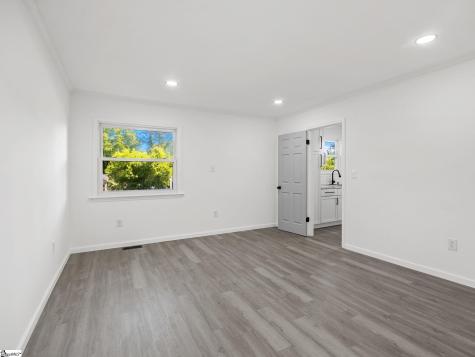 255 Hazelwood Avenue Spartanburg SC 29302