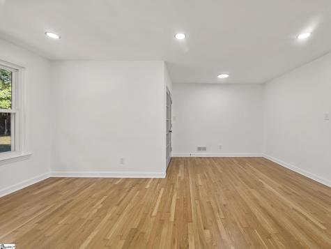 255 Hazelwood Avenue Spartanburg SC 29302