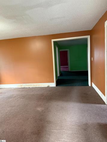 3 Piedmont Avenue Greenville SC 29611