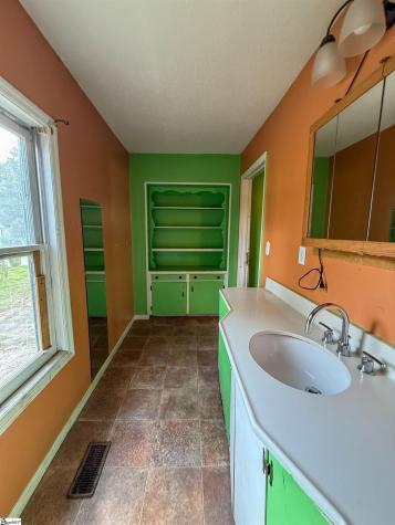 3 Piedmont Avenue Greenville SC 29611