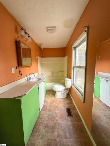 3 Piedmont Avenue Greenville SC 29611