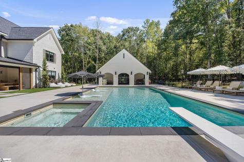 16 Mcgill Road Taylors SC 29687