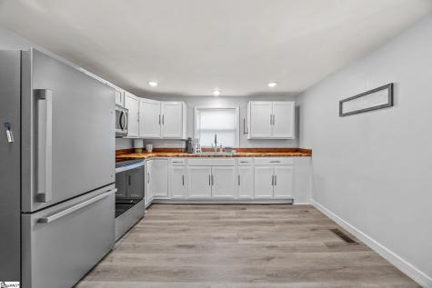 106 Delaware Street Chesnee SC 29323