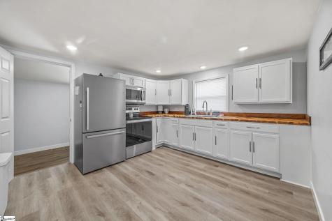 106 Delaware Street Chesnee SC 29323