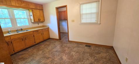 180 Edgewood Drive Spartanburg SC 29307