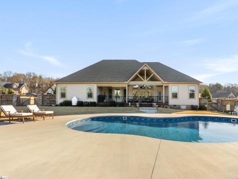 321 La Novia Court Boiling Springs SC 29316