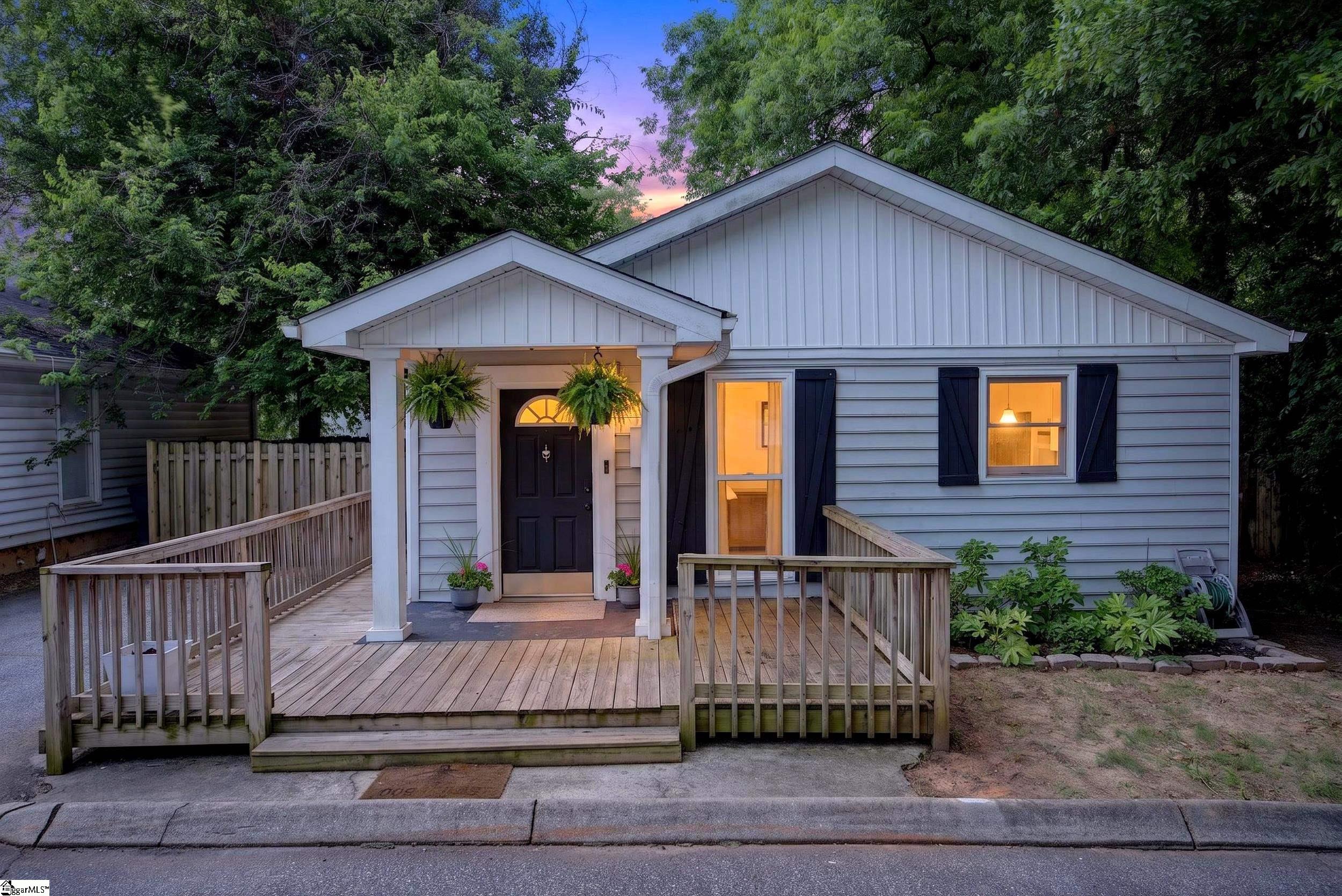 7 Burns Circle Greenville SC 29605