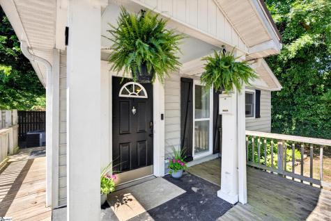 7 Burns Circle Greenville SC 29605