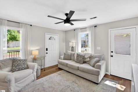 7 Burns Circle Greenville SC 29605