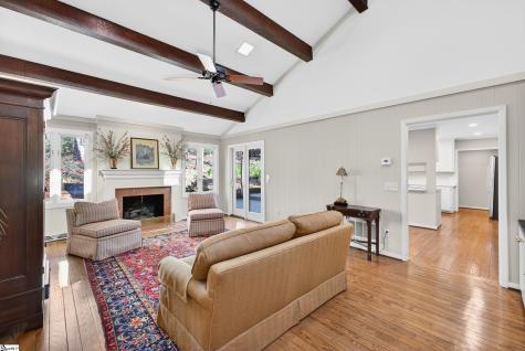 434 Henderson Road Greenville SC 29607