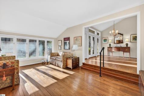 434 Henderson Road Greenville SC 29607