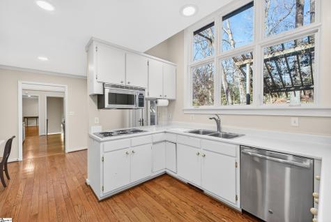 434 Henderson Road Greenville SC 29607