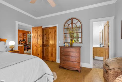 512 Cliff Ridge Drive Cleveland SC 29635