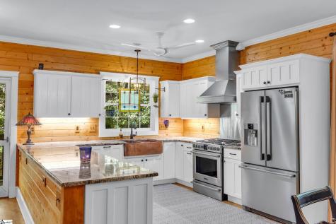 512 Cliff Ridge Drive Cleveland SC 29635