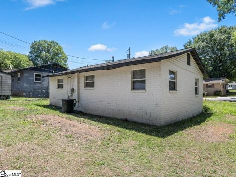 611 Gardner Street Gaffney SC 29341