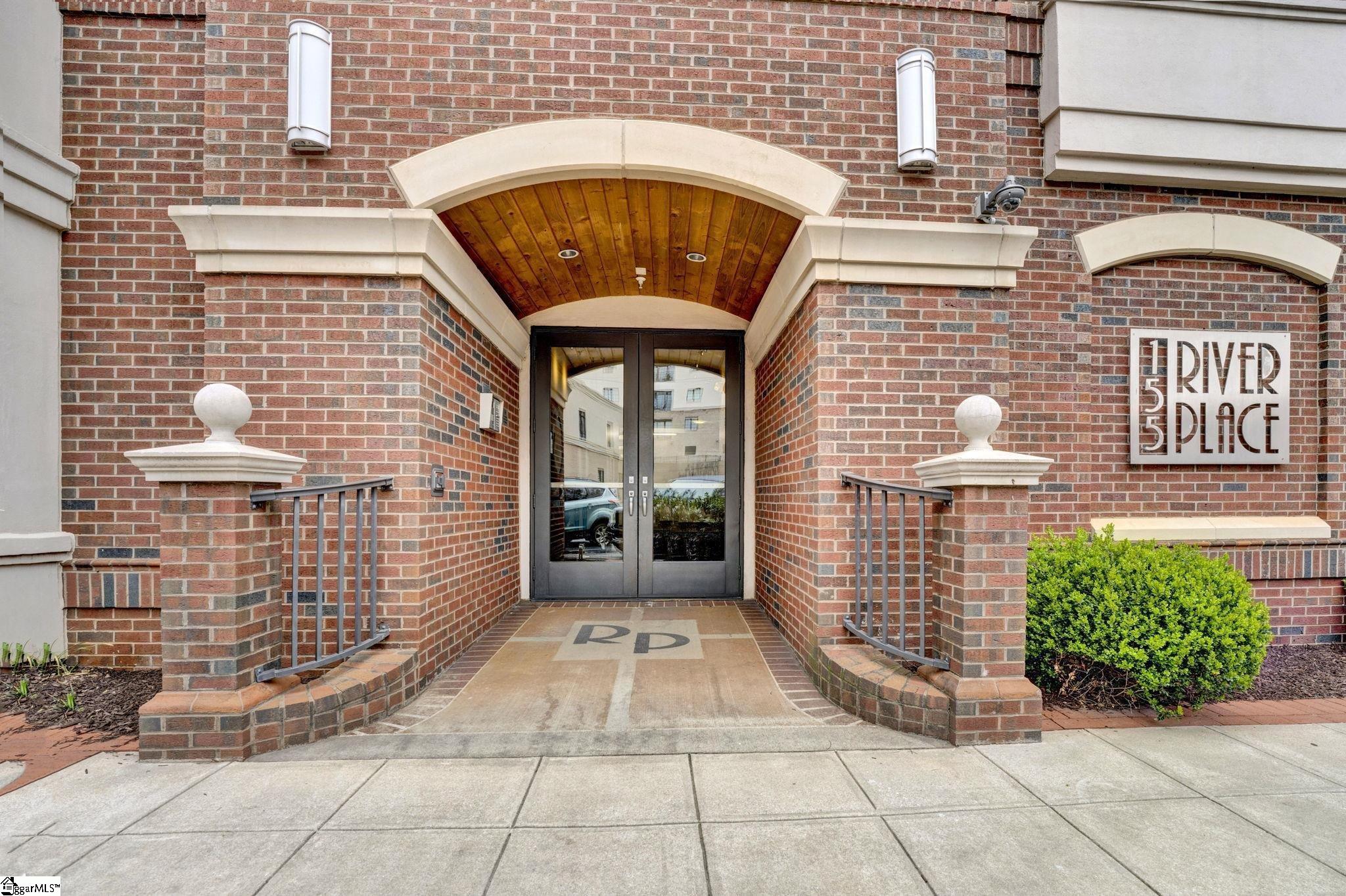 155 Riverplace Greenville SC 29601