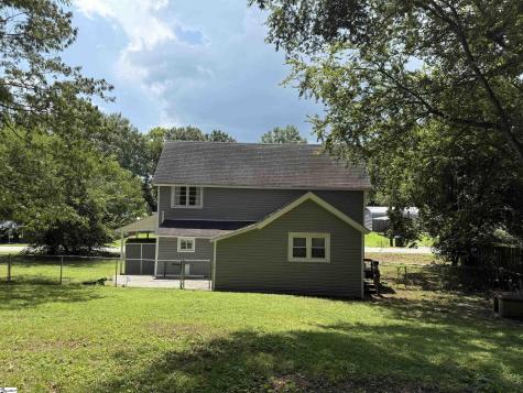 18 Goodrich Street Pelzer SC 29669