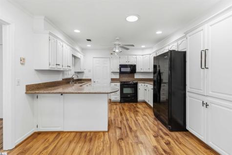 4 Parkins Place Greenville SC 29607