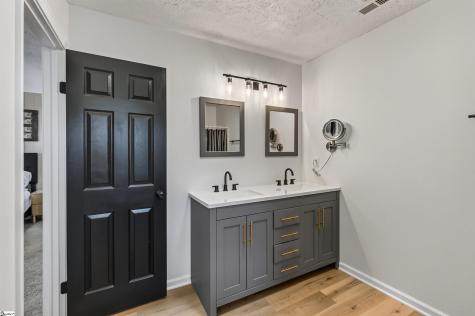 222 Midland Drive Easley SC 29640