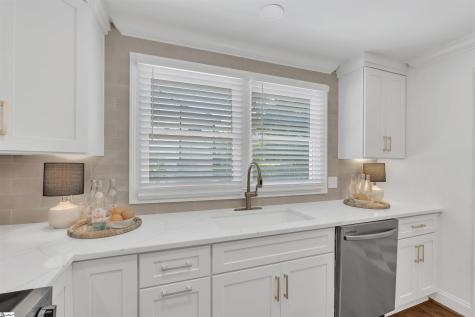 13 Pleasant Ridge Avenue Greenville SC 29605
