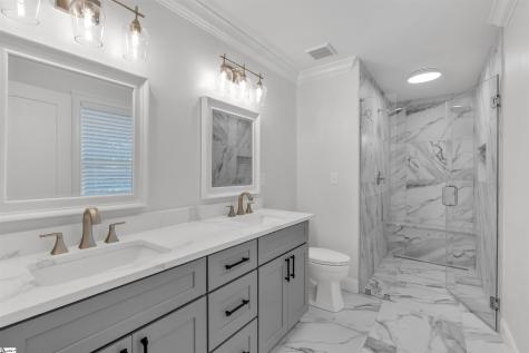 13 Pleasant Ridge Avenue Greenville SC 29605