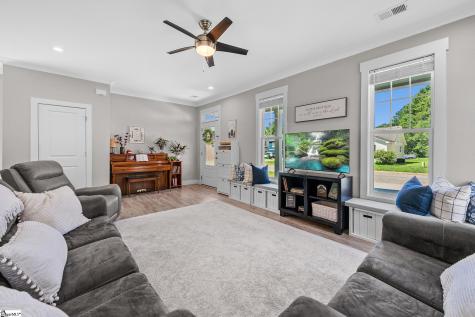 111 Crown Court Williamston SC 29697